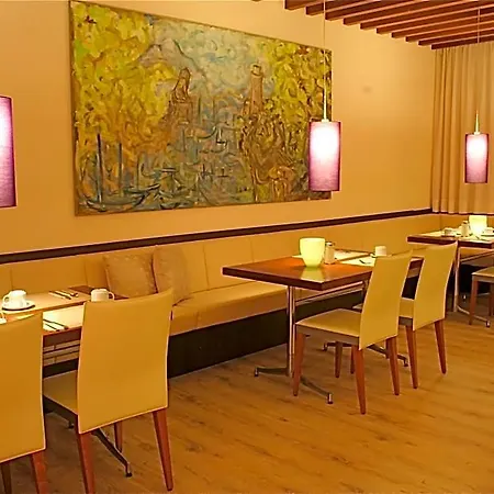 Hotel Maxhotel *