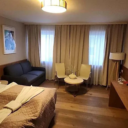 Maxhotel Hotel *