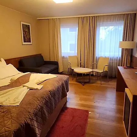 Maxhotel Hotel *